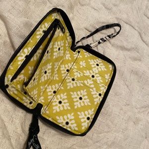 All in one wristlet (Baroque)